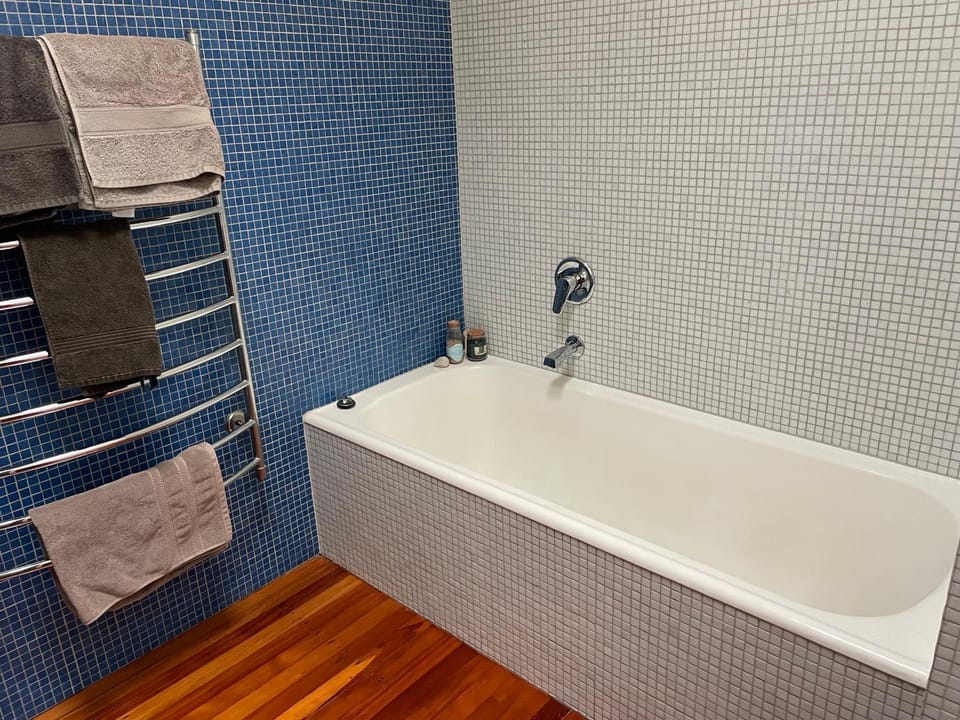 Bathroom, Bath