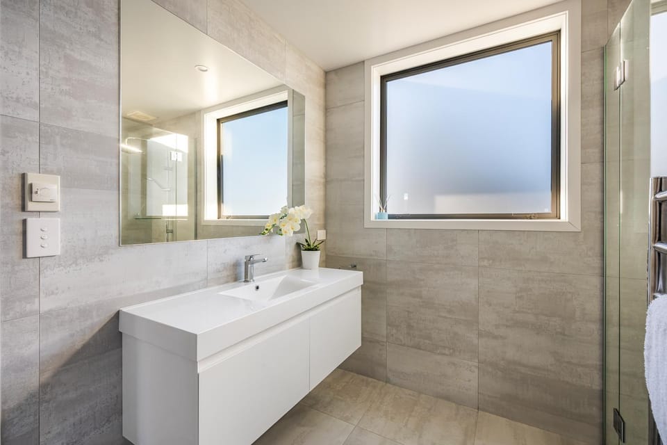Shower, Bathroom, towels