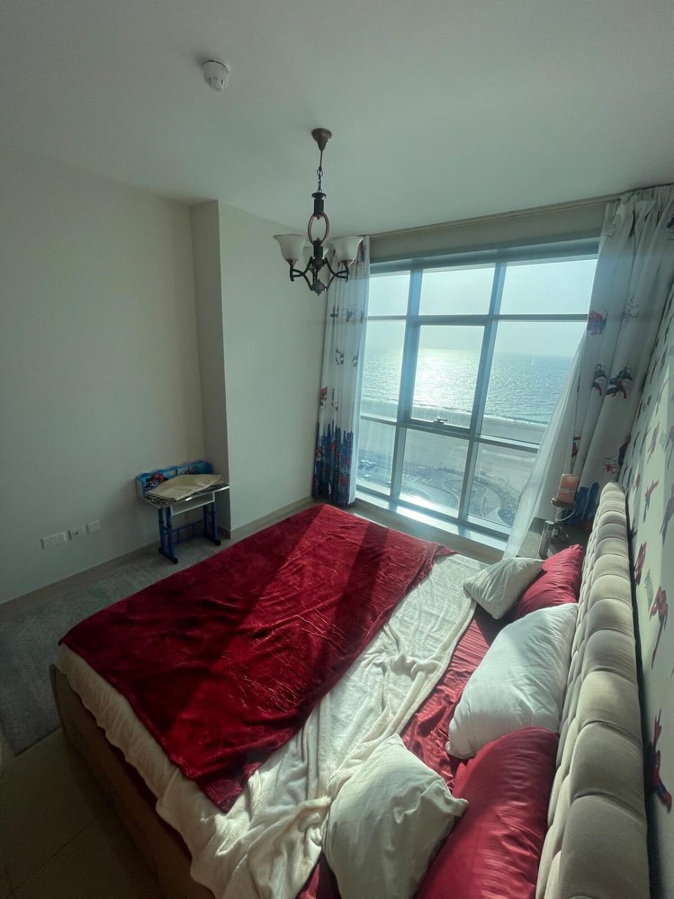 Bed, Living room, Photo of the whole room, Seating area, Bedroom