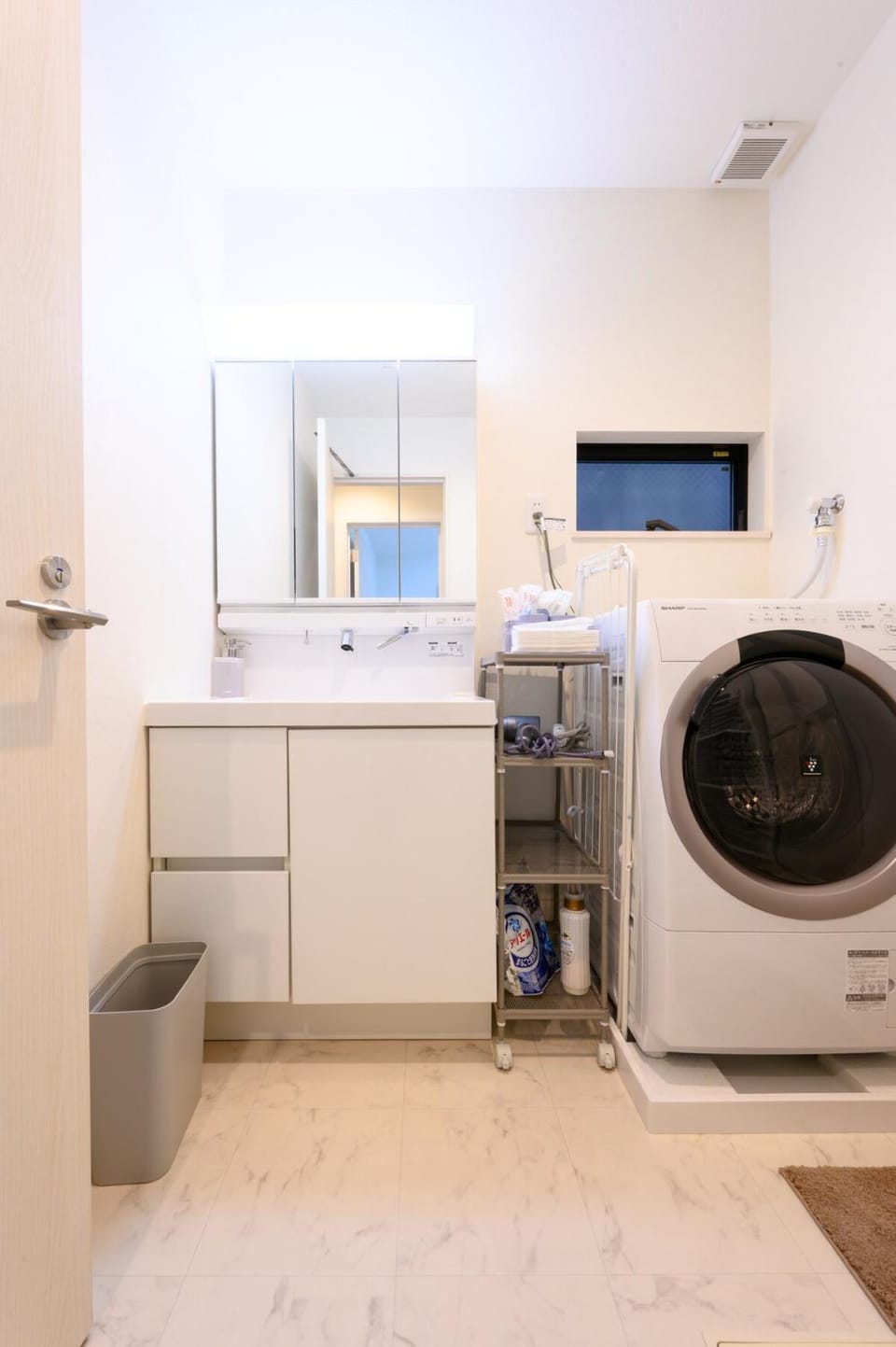 IKEPOND HOUSE Tokyo Apartment in Japan