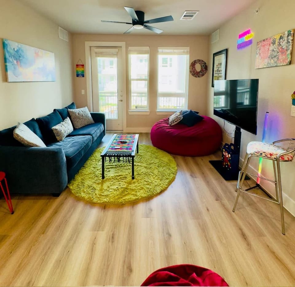 Vibrant Apartment in Austin