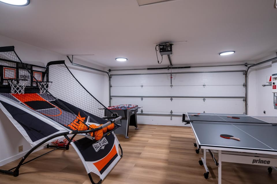 Game Room, Table tennis