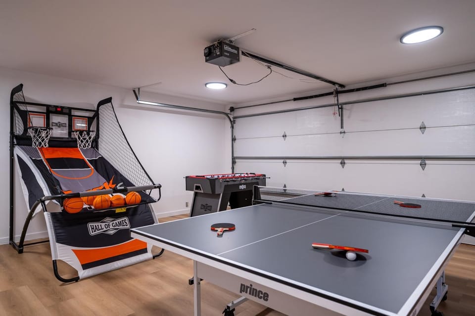 Game Room, Table tennis