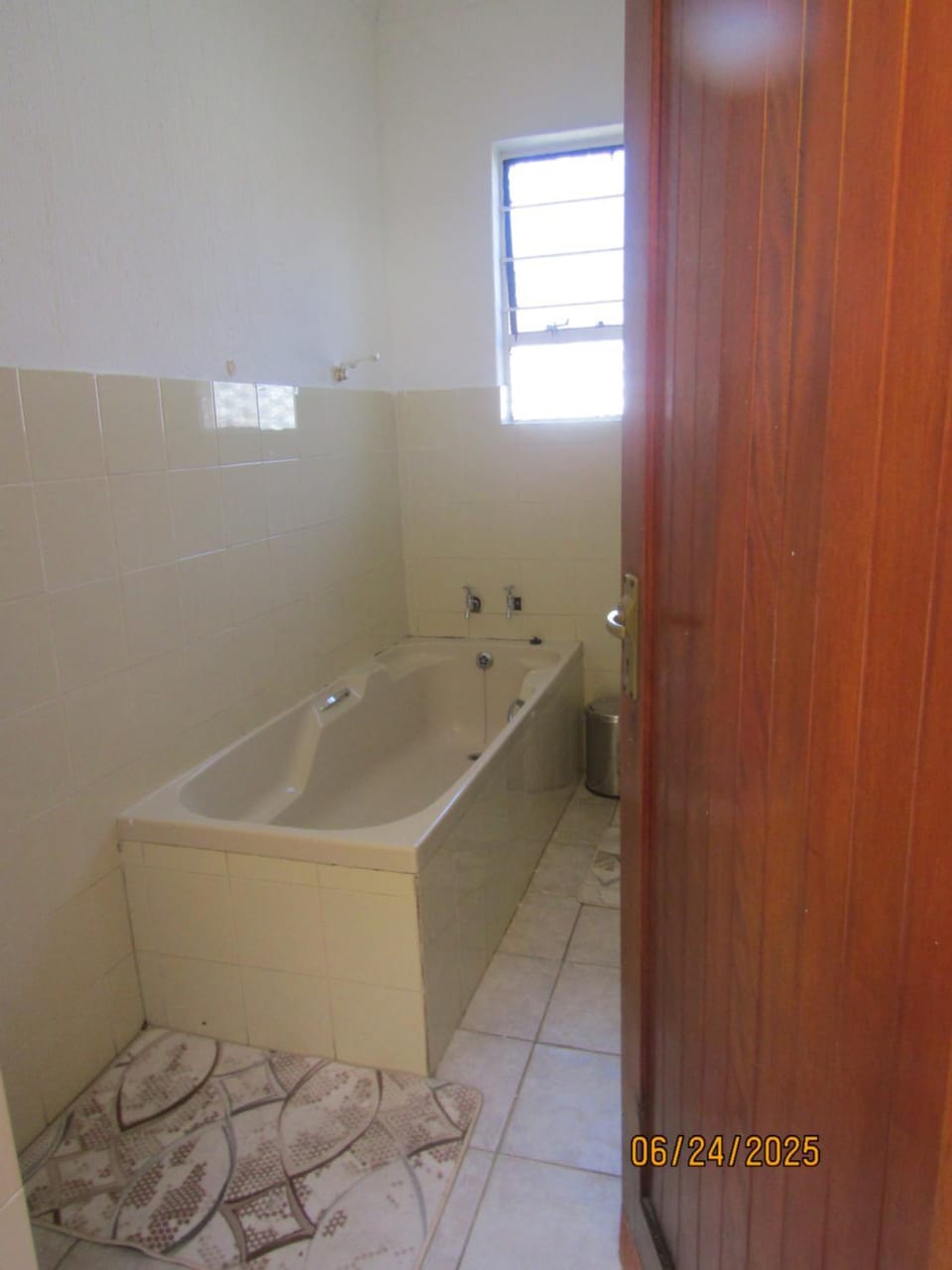 Bathroom, Bath