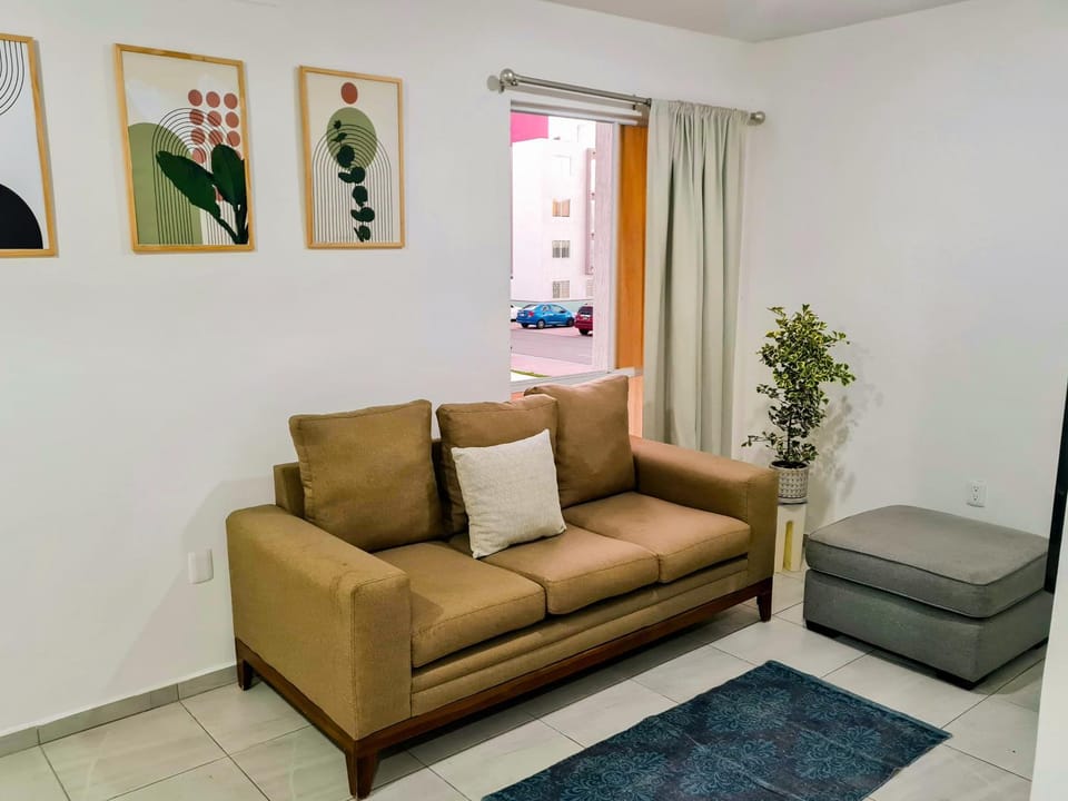 Tu espacio cómodo en Villas del Refugio Apartment in Santiago de Queretaro