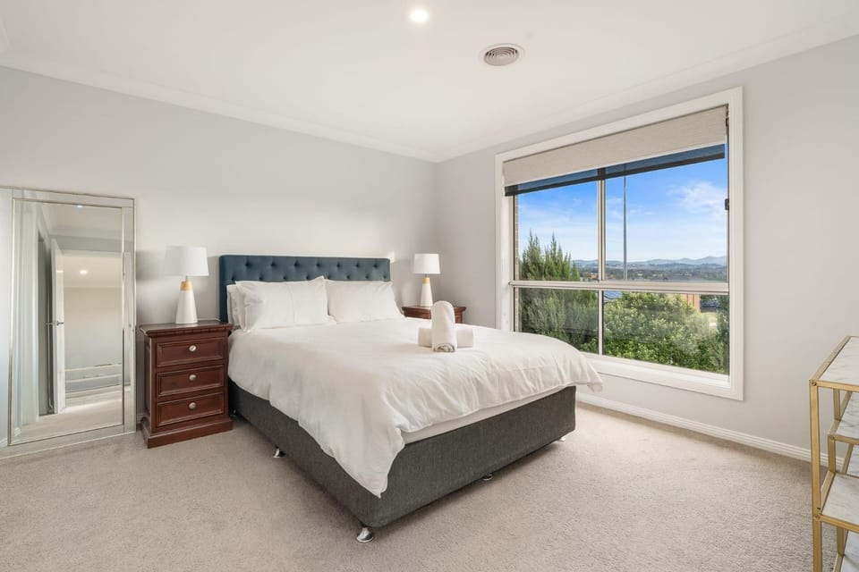Japonica Dream - Modern Family Home Free Wifi House in Orange