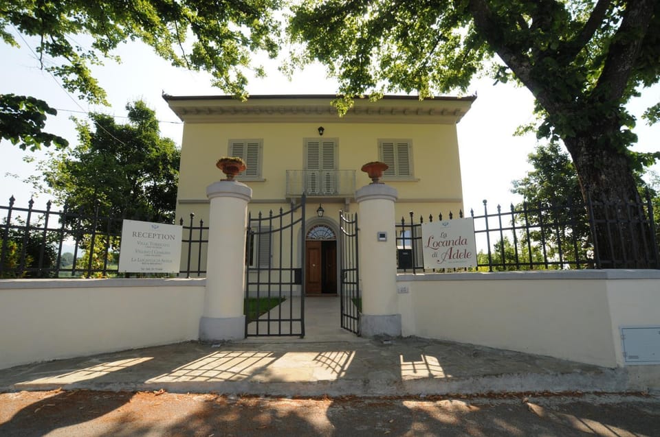 Facade/entrance