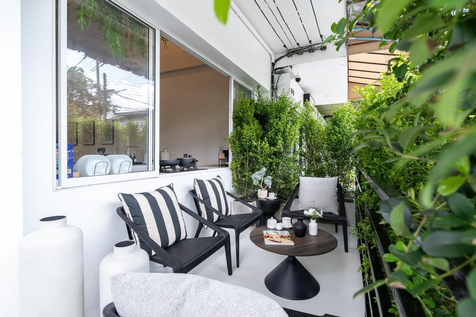 Balcony/Terrace, Garden view