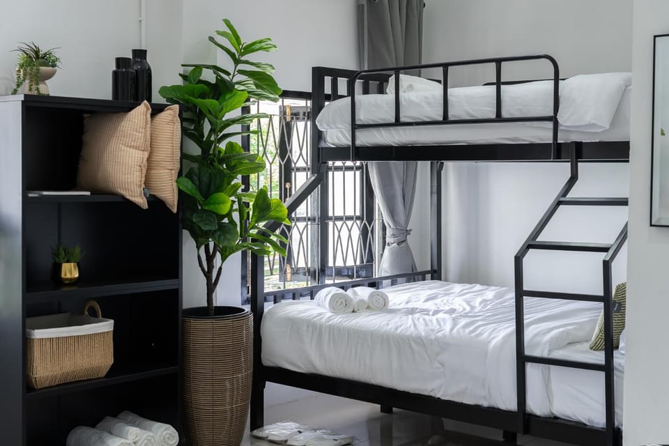 Bed, Bedroom, bunk bed