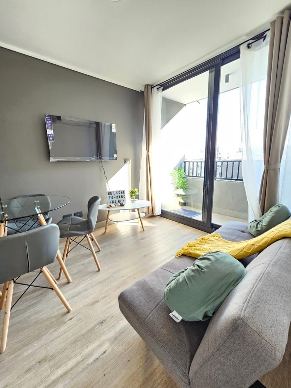 Departamento minutos de Movistar Arenas, La Moneda, Plaza de Armas en pleno Centro de Santiago Apartment in Santiago