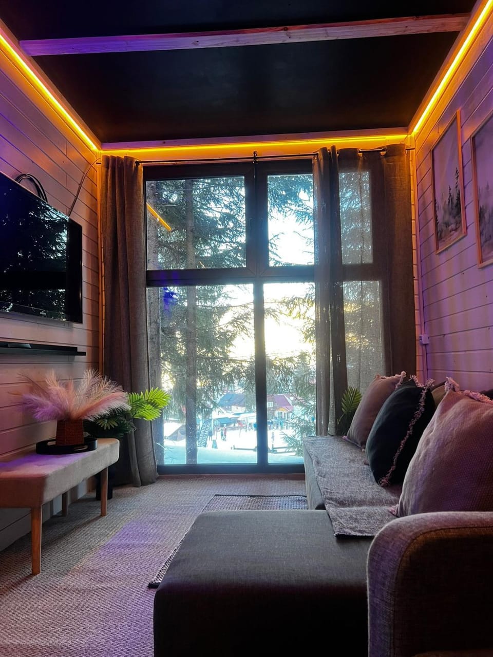 Tiny House Campground/ 
RV Resort in Cluj County
