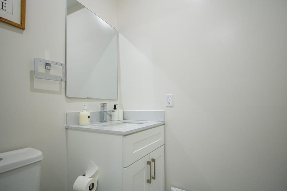 Toilet, Bathroom, hair dryier