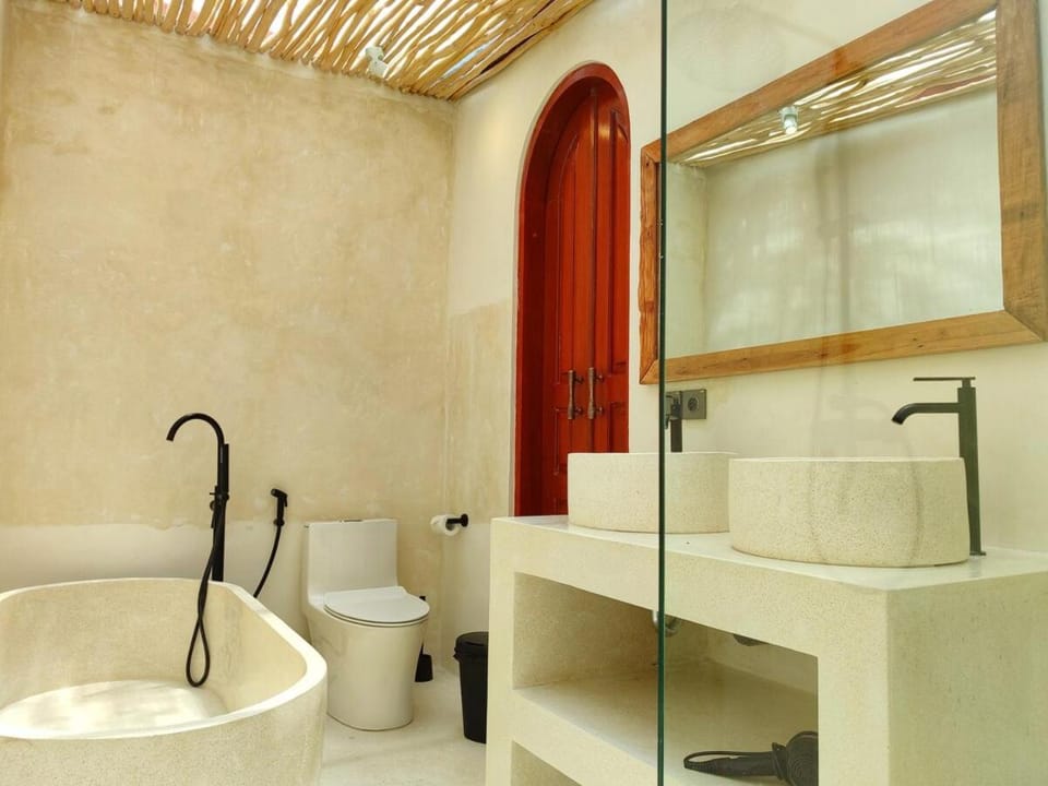 Shower, Toilet, Bathroom, Bath