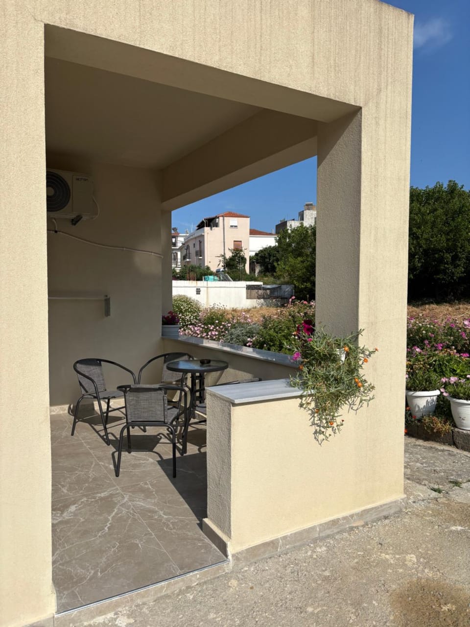 Vespoina Apartment with private parking Apartment in Skiathos