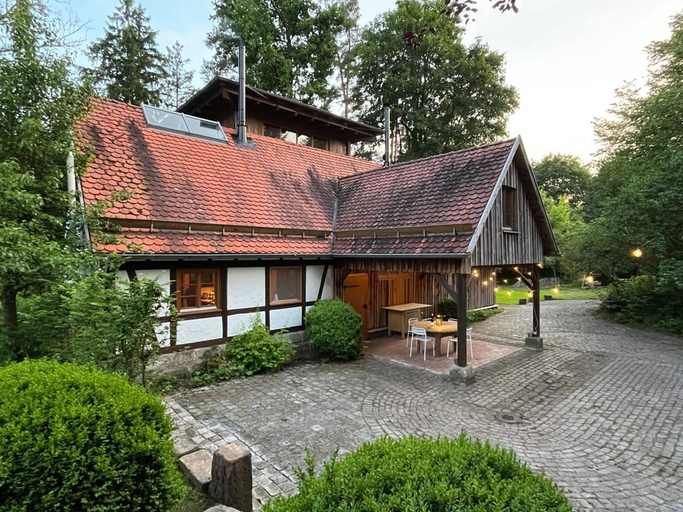 Property building, Garden, Balcony/Terrace, Garden view