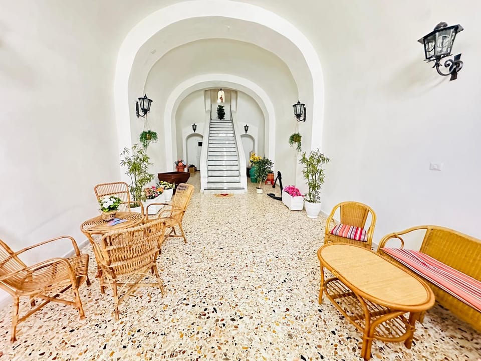 Patio, Facade/entrance, Entertainment