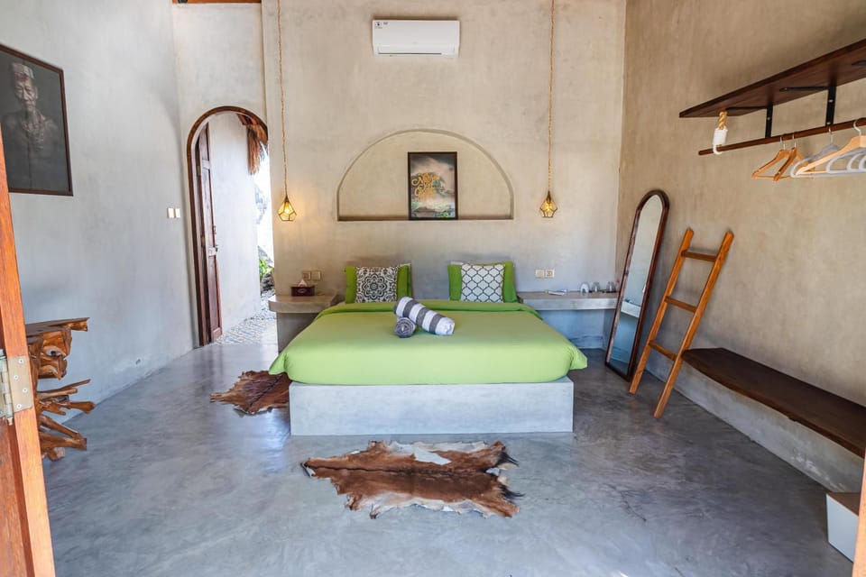 Mavericks Hideaway in Selong Belanak Villa in West Praya