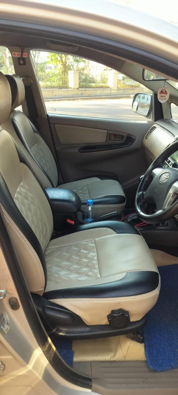Travels in Mysore 4,6,13,26,50 Seater call - 98866O75OI Apartment in Mysuru