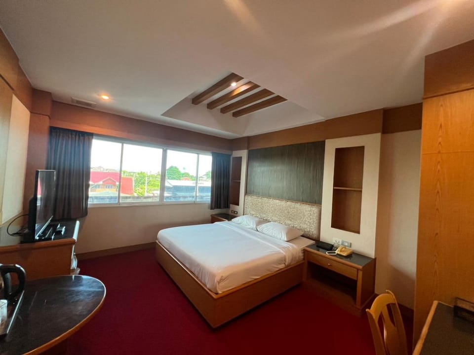 The Rich Hotel Rama 5 Hotel in Bangkok
