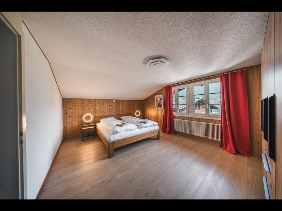 Bed, Photo of the whole room, Bedroom
