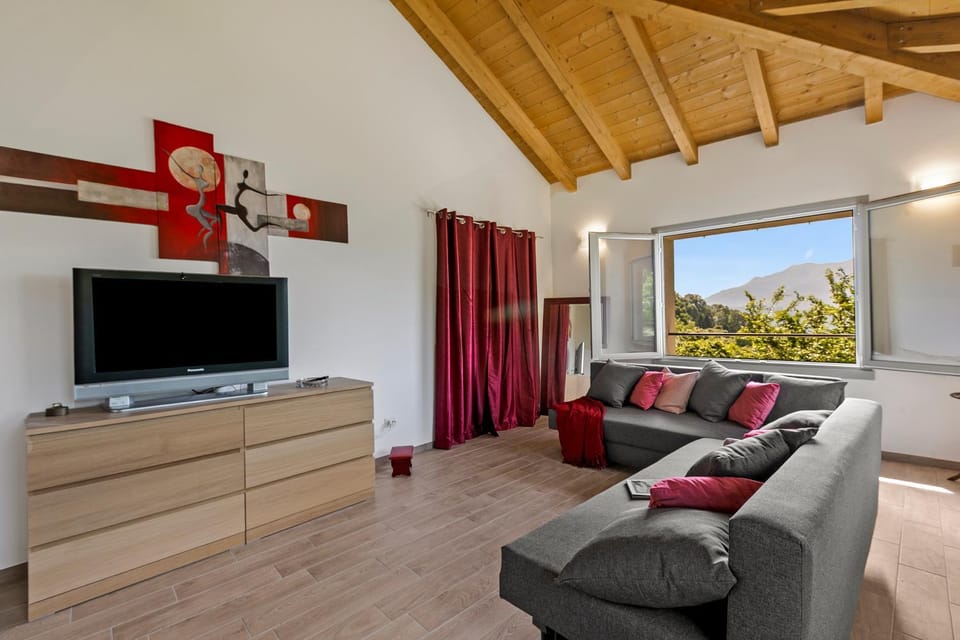 TV and multimedia, View (from property/room), Living room