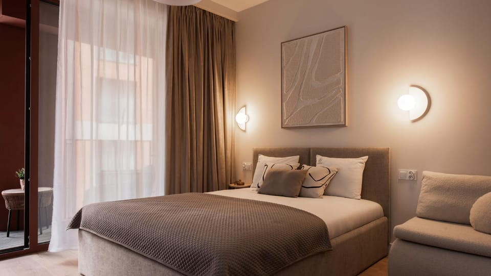Bed, Photo of the whole room, Decorative detail