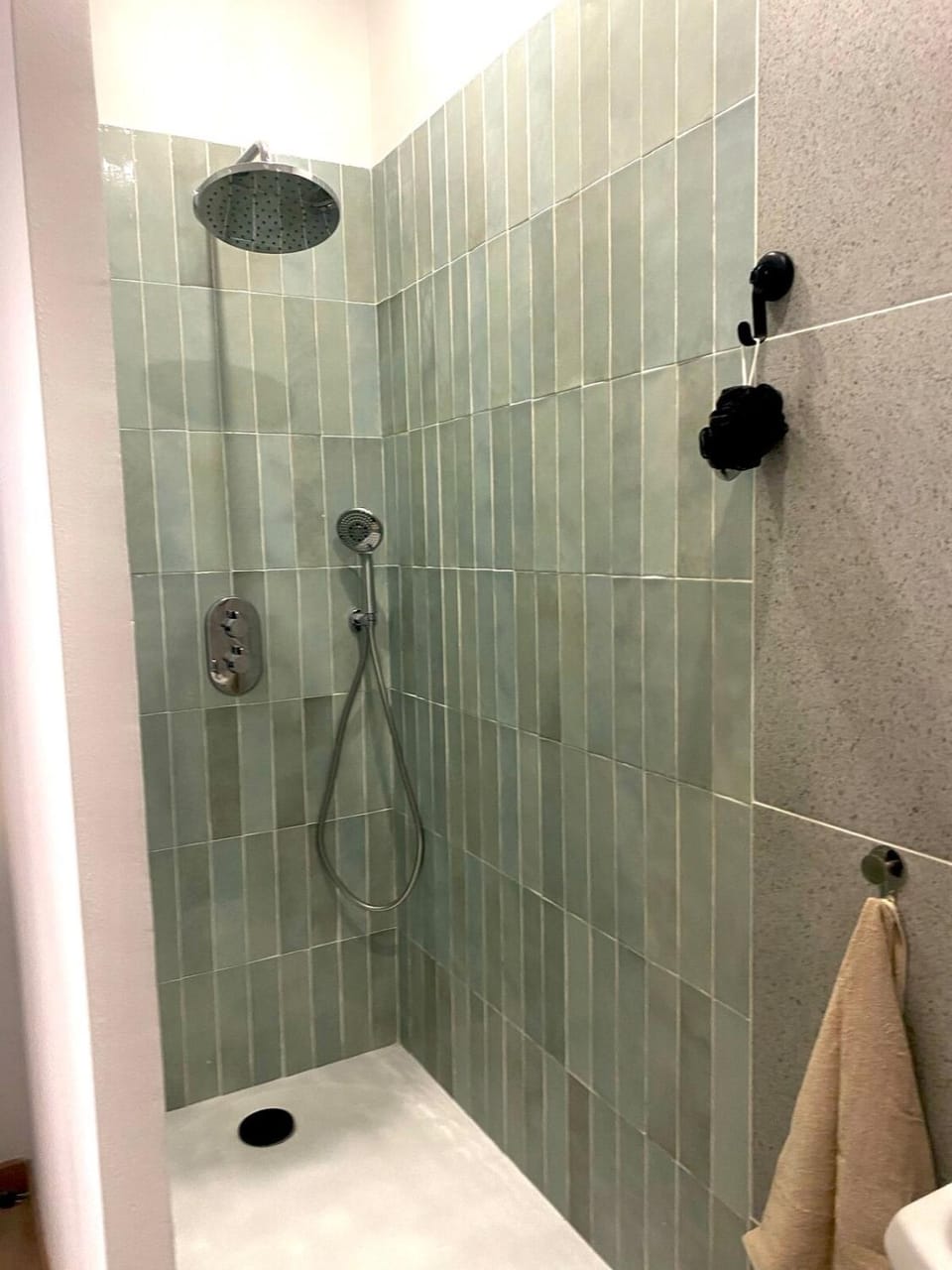 Shower, Bedroom