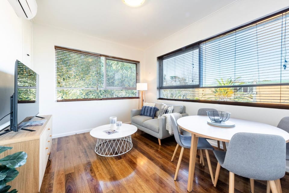 Elwood Breeze Hideaway Apartment in Brighton