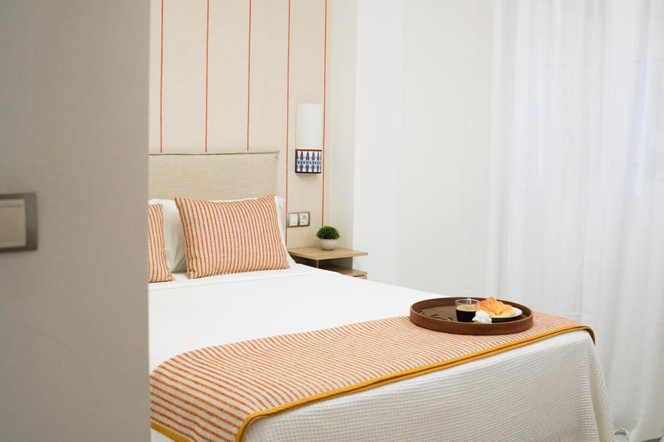 Bed, Photo of the whole room, Breakfast, Sunrise