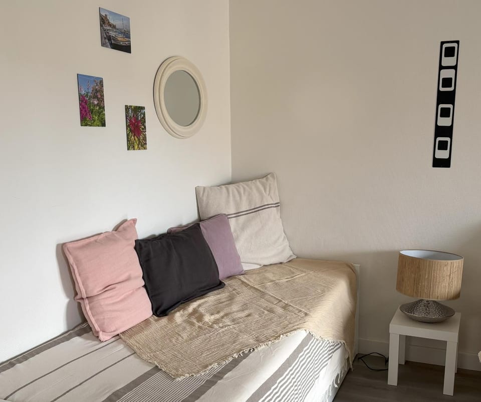 Bed, Decorative detail, Bedroom