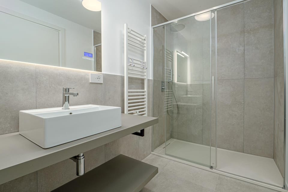 Bathroom, Living room