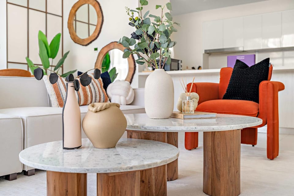 Living room, Dining area