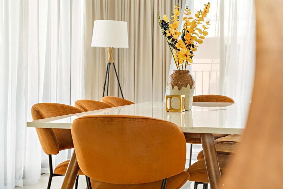 Living room, Seating area, Dining area