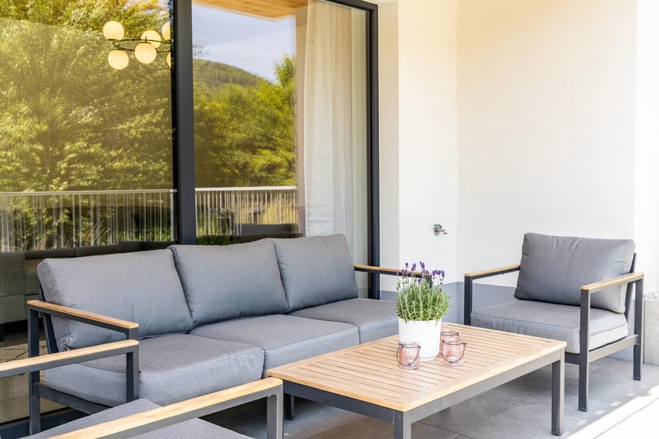 Patio, Day, Balcony/Terrace, Seating area
