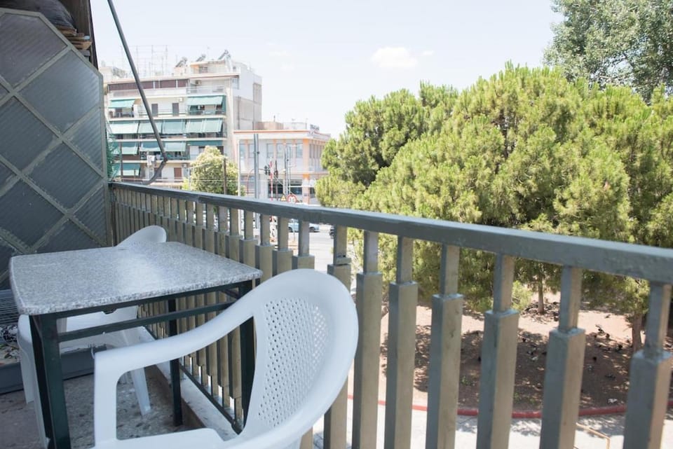 Minimal Flat in Historic Kerameikos by ΜΡS Apartment in Athens