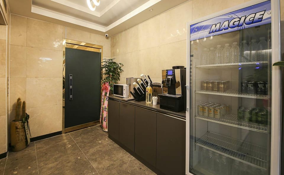 Coffee/tea facilities