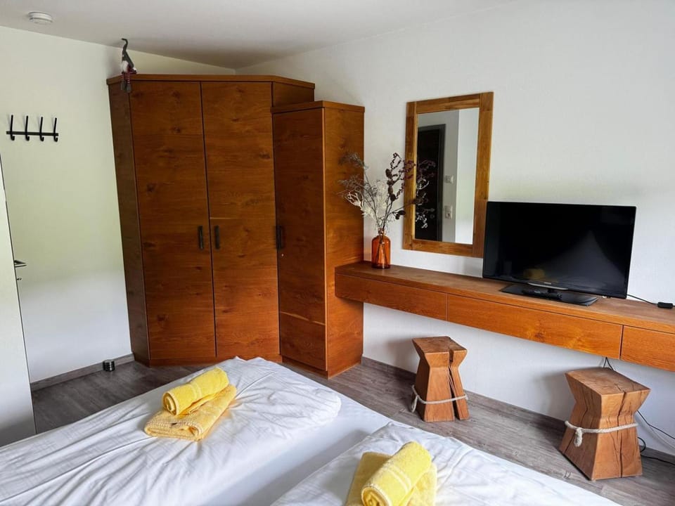 Bed, Photo of the whole room, Bedroom, wardrobe