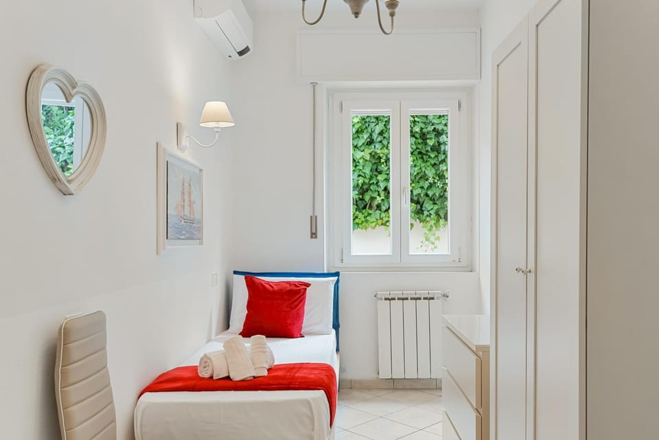 GOLDEN LUXE - Sunset by the Sea Apartment in Viareggio