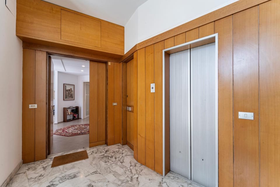 elevator