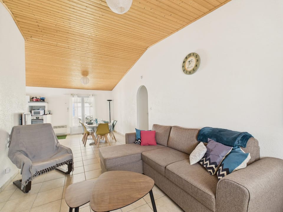 Communal lounge/ TV room, Living room