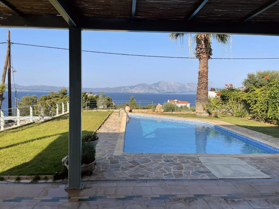 Day, Natural landscape, View (from property/room), Pool view, Sea view, Swimming pool