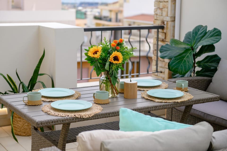 Balcony/Terrace, Living room