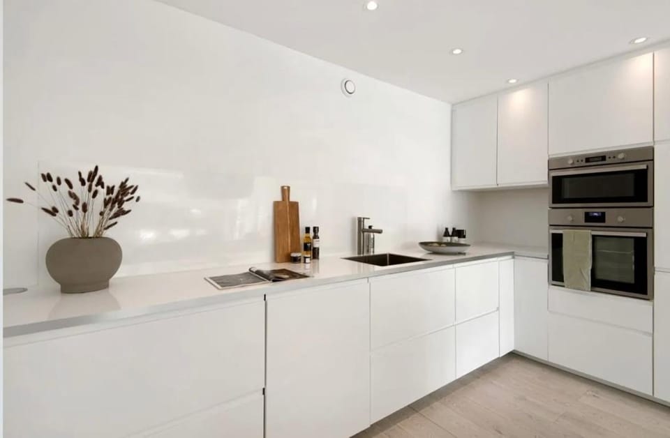Coffee/tea facilities, dishwasher, oven