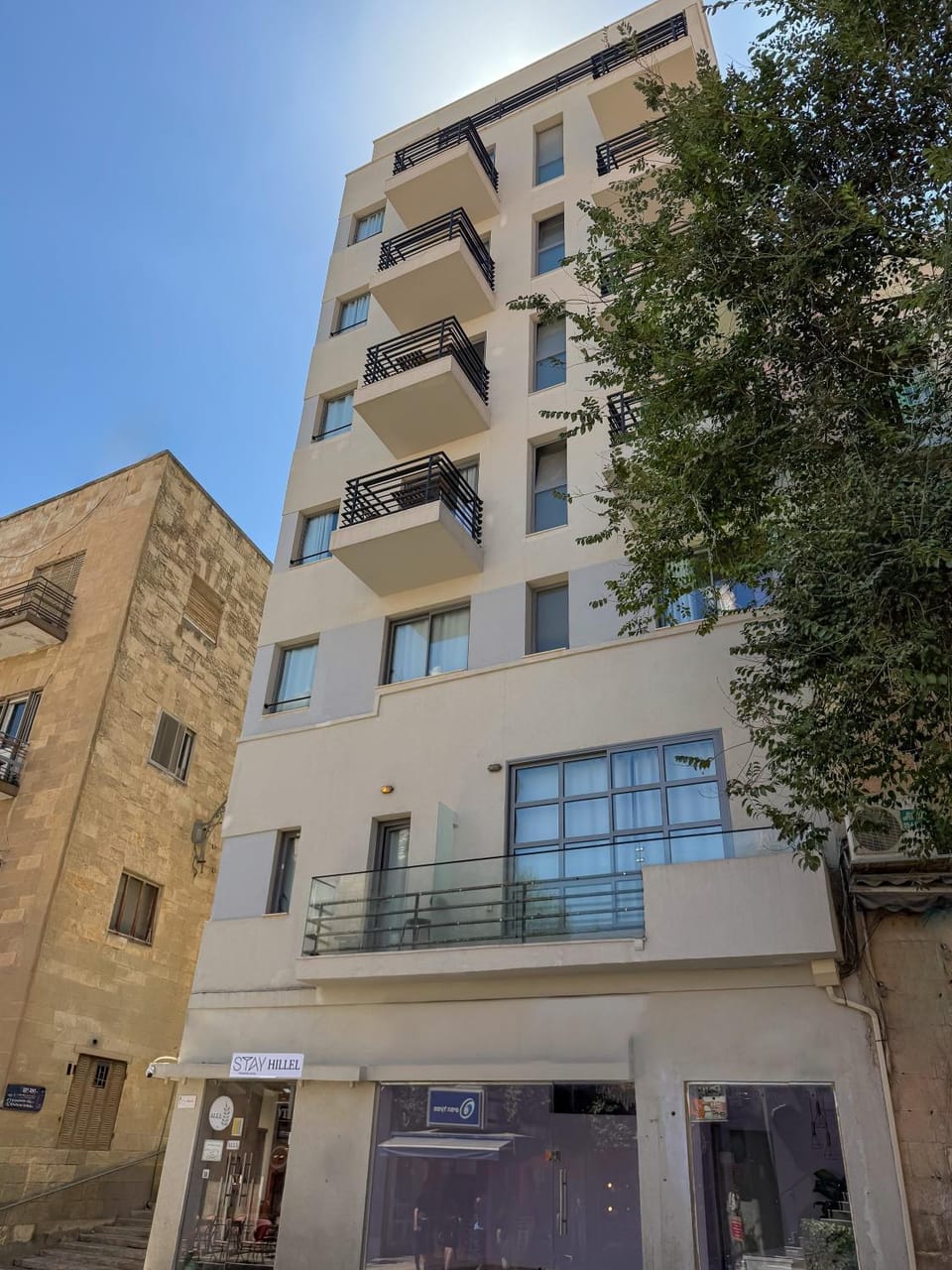 Facade/entrance