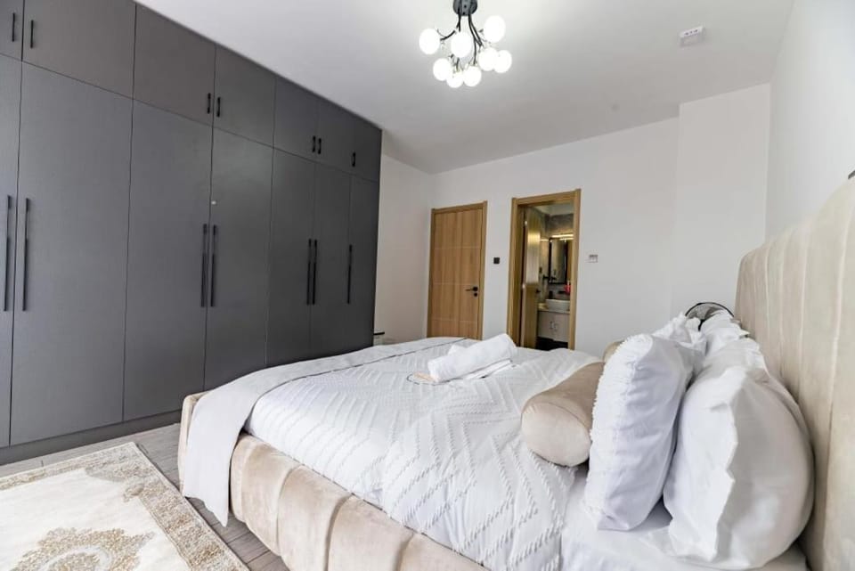 Elegant modern retreat residencies with heated swimming pool ,fully equipped gym and rooftop chillspot with amazing breathtaking city views Apartment in Nairobi