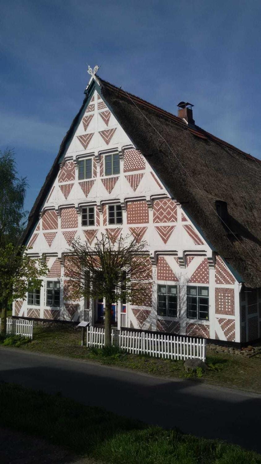 Denkmalgeschütztes Ferienidyll unter Reet Apartment in Lower Saxony, Germany