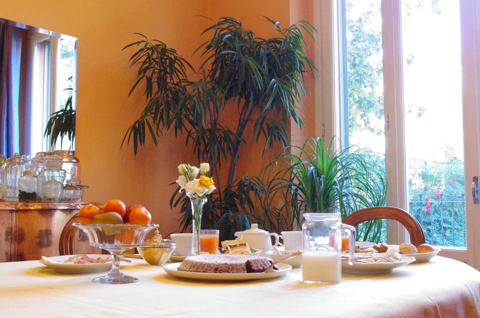 Dining area, Garden view, Continental breakfast, Buffet breakfast, Italian breakfast