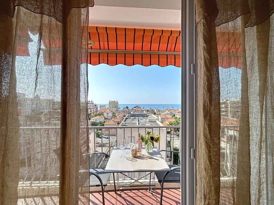 Azur Apartment in Cagnes-sur-Mer