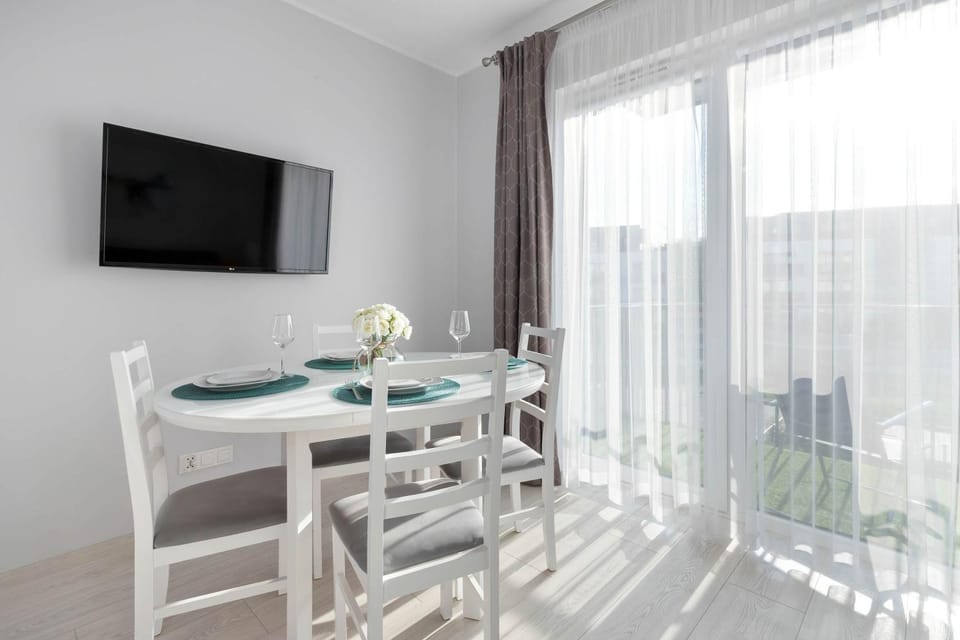 TV and multimedia, Dining area