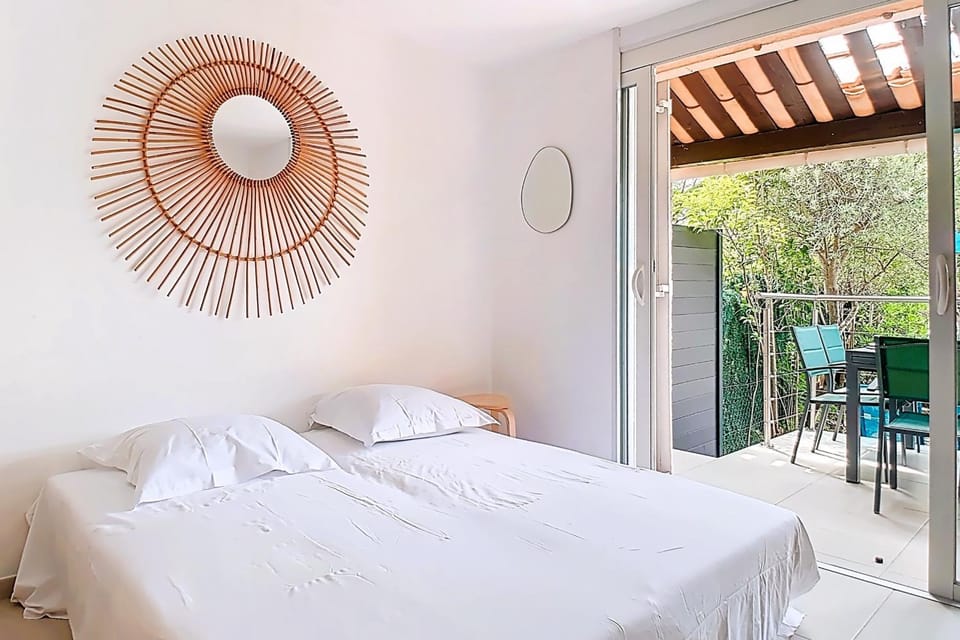 Apartment with terrace near the sea Apartment in La Ciotat